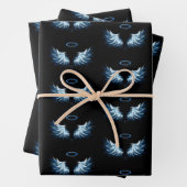 Blue Glows Angel Wings auf schwarzem Hintergrund Geschenkpapier Set (Beispiel)