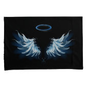 Blue Glows Angel Wings auf schwarzem Hintergrund Kissenbezug (Vorderseite-Rechts)