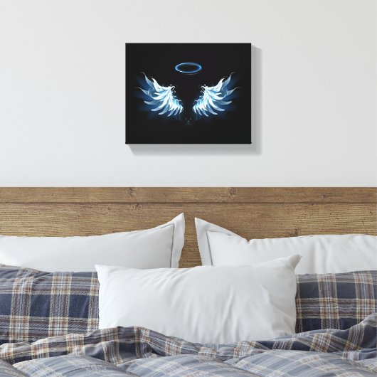 Blue Glows Angel Wings auf schwarzem Hintergrund Leinwanddruck (Insitu (Schlafzimmer))