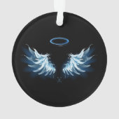 Blue Glows Angel Wings auf schwarzem Hintergrund Ornament (Rückseite)