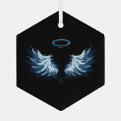 Blue Glows Angel Wings auf schwarzem Hintergrund Ornament Aus Glas (Rückseite)