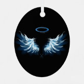 Blue Glows Angel Wings auf schwarzem Hintergrund Ornament Aus Metall (Rückseite)