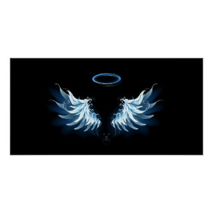 Blue Glows Angel Wings auf schwarzem Hintergrund Poster