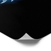 Blue Glows Angel Wings auf schwarzem Hintergrund Poster (Ecke)