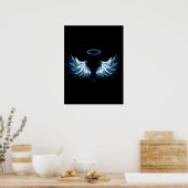 Blue Glows Angel Wings auf schwarzem Hintergrund Poster (Küche)