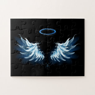 Blue Glows Angel Wings auf schwarzem Hintergrund Puzzle
