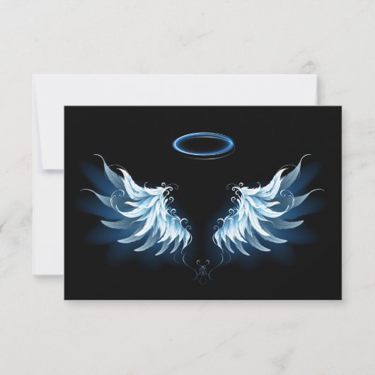 Blue Glows Angel Wings auf schwarzem Hintergrund RSVP Karte (Vorderseite)