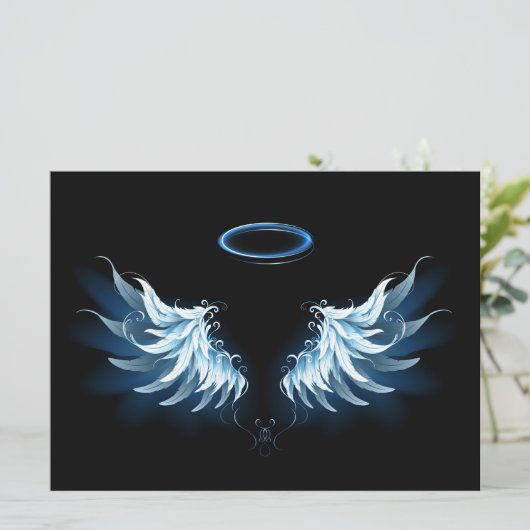 Blue Glows Angel Wings auf schwarzem Hintergrund Save The Date (Stehend Vorderseite)