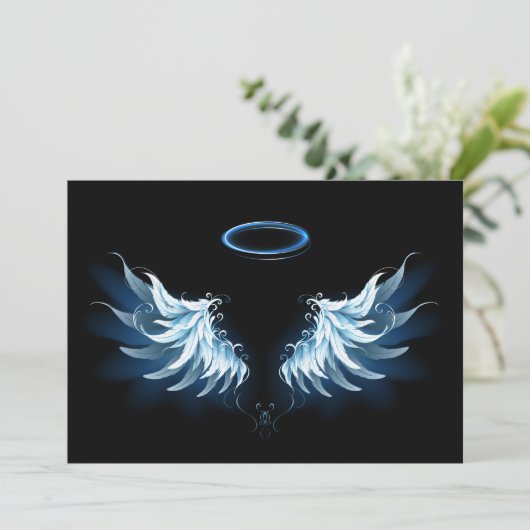Blue Glows Angel Wings auf schwarzem Hintergrund Save The Date (Stehend Vorderseite)