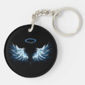Blue Glows Angel Wings auf schwarzem Hintergrund Schlüsselanhänger (Rückseite)