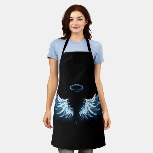 Blue Glows Angel Wings auf schwarzem Hintergrund Schürze (Getragen)