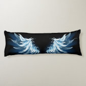 Blue Glows Angel Wings auf schwarzem Hintergrund Seitenschläferkissen (Rückseite)