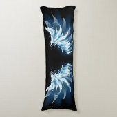 Blue Glows Angel Wings auf schwarzem Hintergrund Seitenschläferkissen (Vorderseite Vertikal)