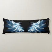 Blue Glows Angel Wings auf schwarzem Hintergrund Seitenschläferkissen (Vorderseite)