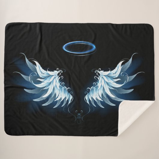Blue Glows Angel Wings auf schwarzem Hintergrund Sherpadecke (Vorderseite (Horizontal))
