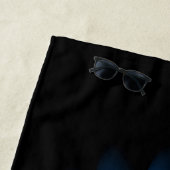 Blue Glows Angel Wings auf schwarzem Hintergrund Strandtuch (Beispiel)