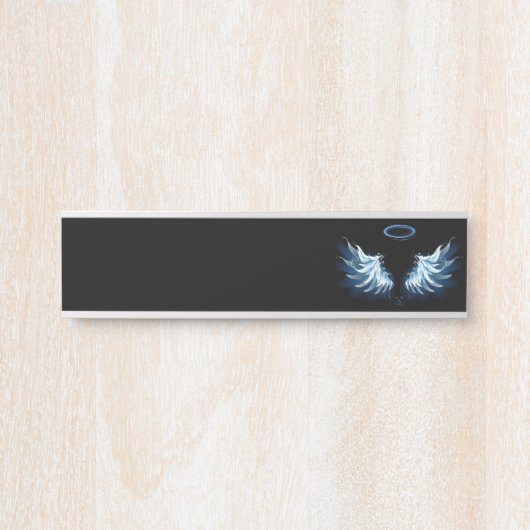 Blue Glows Angel Wings auf schwarzem Hintergrund Türschild (Vorderseite )