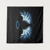 Blue Glows Angel Wings auf schwarzem Hintergrund Wandteppich (Vorderseite)