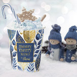 Blue Gold Christmas Merry Pattern#21 ID1009 Pappbecher<br><div class="desc">Wenn Sie sich fragen, welche Farbkombinationen Sie für Ihre Weihnachtsdekoration und Geschenkartikel in diesem Jahr auswählen sollten, habe ich Sammlungen von aufeinander abgestimmten Mustern erstellt, um das Leben ein wenig leichter zu machen. Dieser Weihnachtszeitung-Becher zeichnet sich durch ein auffälliges Wasserfarbengrün aus. Beeren und Weihnachtsschmuck in tiefblau und gold mit einer...</div>