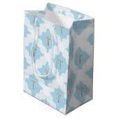 Blue & Gold Cross Elegant Christian Baptism Mittlere Geschenktüte (Rückseite Schrägansicht)