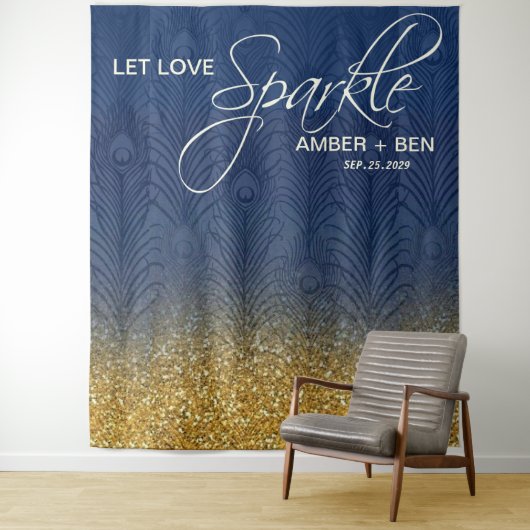 Blue & Gold Glitzer Peacock Wedding Custom Wandteppich (Beispiel)