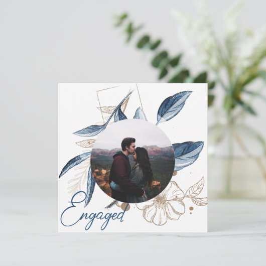 Blue Gold Moderne Blumen Elegante Glitzer Verlobun (Stehend Vorderseite)