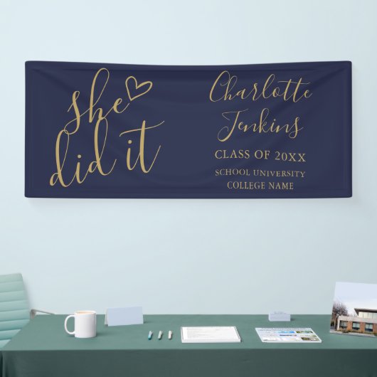 Blue Gold Sie hat Script Heart Graduation Party Banner (Messe)