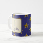 Blue Gold Stars Nachname Monogram Initial Kaffeetasse (Vorderseite Links)