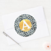 Blue Gold & White Personalisiert Monogram Runder Aufkleber (Umschlag)