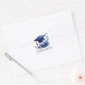 Blue Grad Cap und Blume Graduate Envelope Quadratischer Aufkleber (Umschlag)
