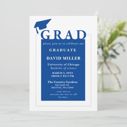 Blue Grad Moderner Minimalistischer Foto Abschluss Einladung (Stehend Vorderseite)