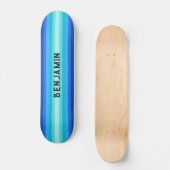 Blue Gradient Strip Skateboard mit Namen (Vorderseite)