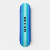 Blue Gradient Strip Skateboard mit Namen (Vorne)