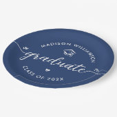 Blue Graduation Script Hearts Cap Icon Fun Modern Pappteller (Schrägansicht)