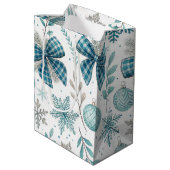 BLUE & GRAY CHRISTMAS BALLS & BOWS MITTLERE GESCHENKTÜTE (Rückseite Schrägansicht)