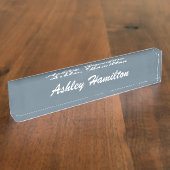 Blue Gray Elegante Schlicht Legible Moderne Schrif Namensplakette (Seite)