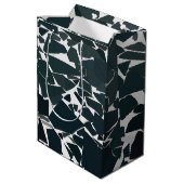 Blue Gray Modern Geometric Mittlere Geschenktüte (Rückseite Schrägansicht)