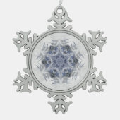 Blue Gray Sparkling Kaleidoscope Schneeflocken Zinn-Ornament (Vorderseite)
