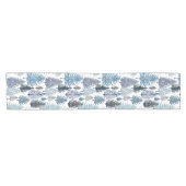 Blue Gray Winter Pine Trees Holiday Table Runner Kurzer Tischläufer (Horizontal)