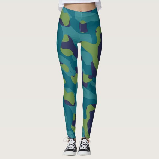 Blue Green and Teal Camo Abstract Leggings (Vorderseite)