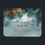 Blue Green Gold Paint Agate Wedding Save the Date Magnet<br><div class="desc">Ich hoffe,  Sie werden diesen blau-grünen und goldenen Glitzer in Aquarellen genießen. Entsprechende Einladungen und Produkte stehen zur Verfügung.</div>