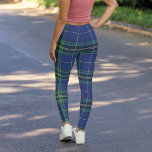Blue Green Kariert Rustic Tartan Leggings<br><div class="desc">Richten Sie Ihren traditionellen Wintergarten mit diesen kühlen,  dunkleren und hochwertigen Leggings aus,  die mit einem karierten Muster aus grünblauem Tartan verziert sind. Ideal für den Urlaub und perfekt für alle Winteraktivitäten,  Training oder Training.</div>