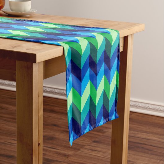 Blue Green Ombre Chevrons Small Table Runner Kurzer Tischläufer (Beispiel)