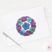Blue Green Purple Hibiscus Petals and Dew Drops Runder Aufkleber (Umschlag)