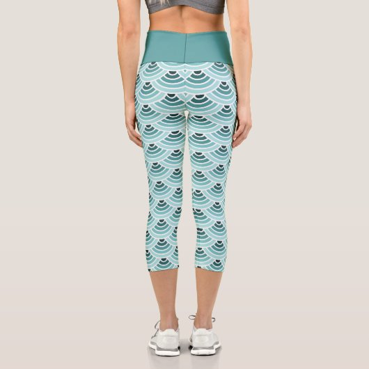 Blue Green Wave Circles Art Pattern Capri Leggings (Rückseite)