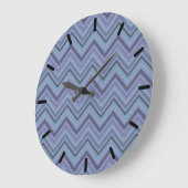 Blue-Grey Zigzag Stripes Große Wanduhr (Winkel)