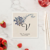 Blue Heart Tree on Ivory Wedding Napkin Serviette (Beispiel)