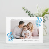 Blue Hearts Foto Valentinstag Feiertagskarte (Stehend Vorderseite)