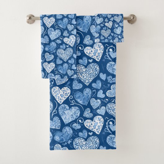 Blue Hearts Watercolor Hand Drawn Badhandtuch Set (Insitu)