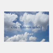 Blue Heaven Clouds + Ihr Text und Ihre Ideen Fußmatte (Vorderseite)